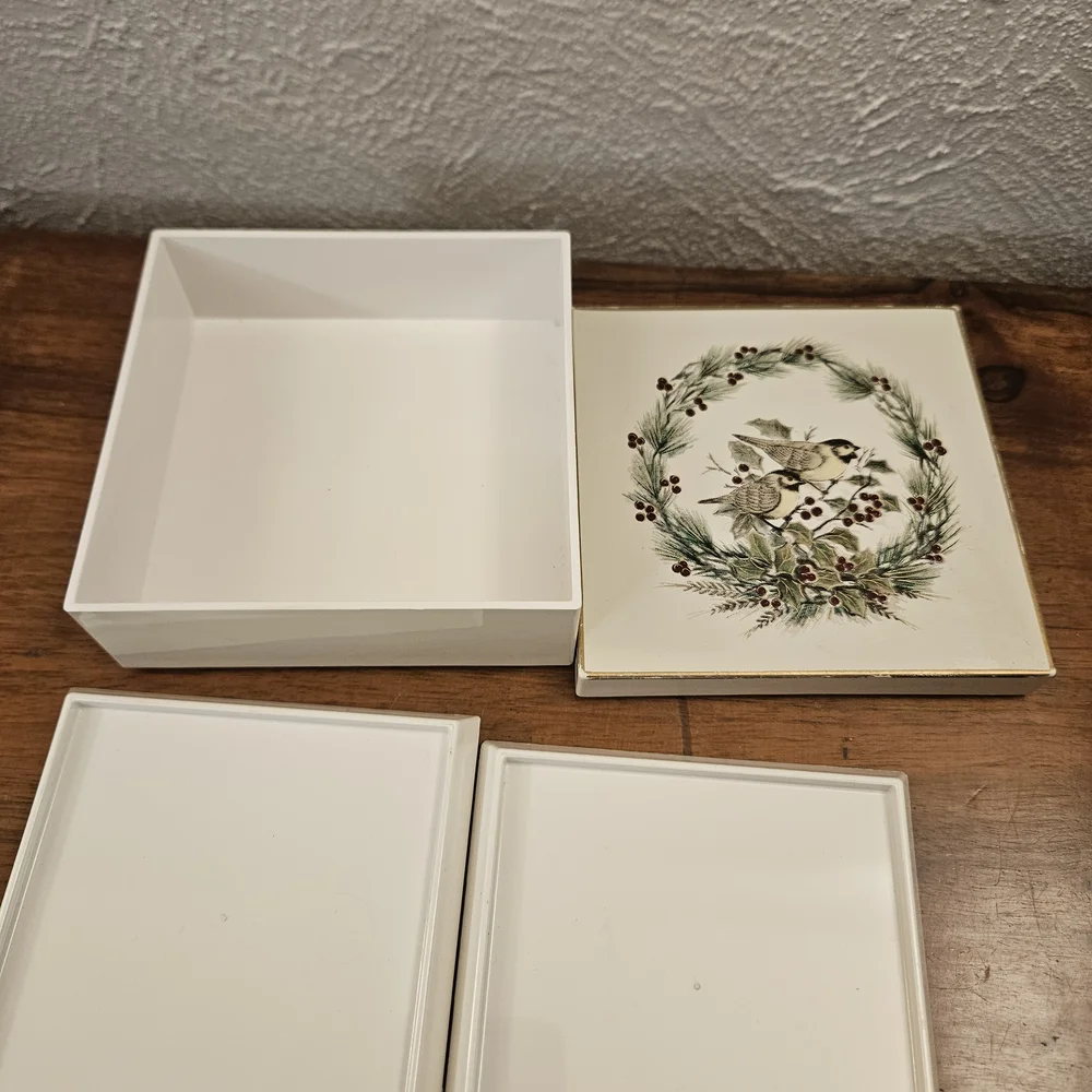 Otagiri Lacquerware Coaster Set Of 4 Square Box Bird Sitting on Wreath Christmas